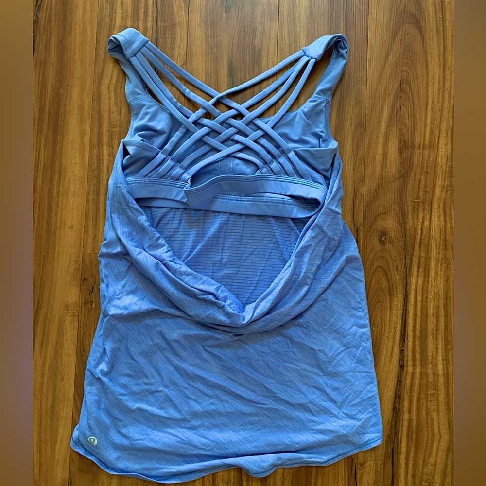 Lululemon size 4 athletic top